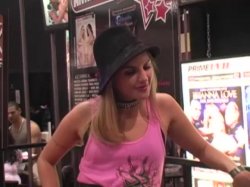 Captura de '2008 AVN Interview - Brianna Love' nº 19