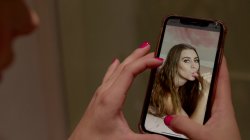 Captura de 'Teen Lesbians 2' nº 41