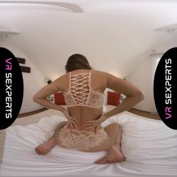 'Liya Silver in Your Bed' screenshot nº 12