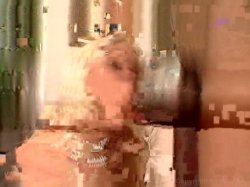 Captura de 'Redheads Vs. Blondes: Anal War' nº 138