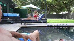 Captura de 'Pre-Party Poolside and Pussy Penetrating Fun' nº 21