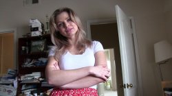 Captura de 'Caught Watching MILF Porn' nº 8