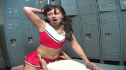 Captura de 'Face Sitting Schoolgirls 6' nº 18