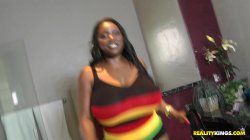 'Big Black Jugs' screenshot nº 52