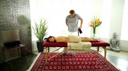 'Undercover Masseuse' screenshot nº 61