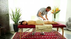 'Undercover Masseuse' screenshot nº 63