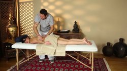 'Undercover Masseuse' screenshot nº 7