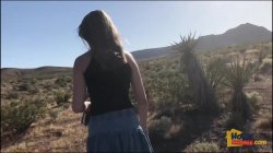 Captura de 'Sweet Young Pussy In The Open Desert' nº 38