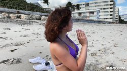 Captura de '8th Street Latinas Vol. 56' nº 33
