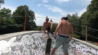 Clothed Grannies, Naked Boys - Escena1 - 1