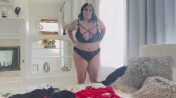 'Busty Angel Fucks One Guy, Then Another' screenshot nº 82
