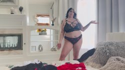'Busty Angel Fucks One Guy, Then Another' screenshot nº 85