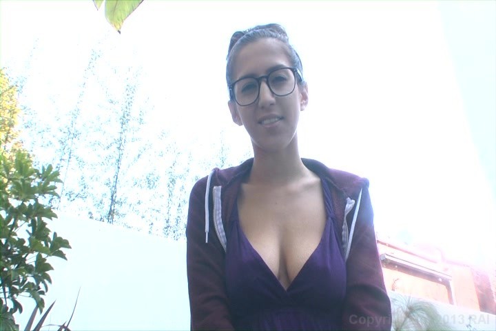 Blonde Wants To Empty His Balls With Her Blowjob Skills