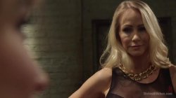 Captura de 'Divine Bitches Featuring Mona Wales, Simone Sonay and Alexander Gustavo' nº 9