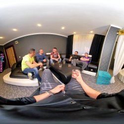 'My First Gangbang' screenshot nº 7
