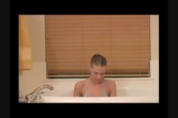'Wet, Wild & Willing: Young Bathing Beauties' screenshot nº 5