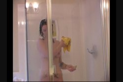 'Wet, Wild & Willing: Young Bathing Beauties' screenshot nº 128