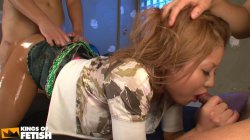 'College Girl Pisses After A Guy Plays With Her Pussy' screenshot nº 129