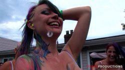Captura de 'Pegas: 20 Years 20 Girls' nº 8
