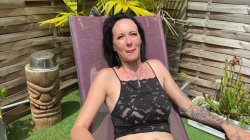 'Craving a MILF with Big Tits' screenshot nº 1