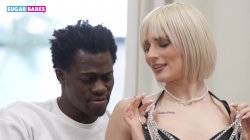 Captura de 'Christy White Seal Deal with Romeo First' nº 23