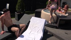Captura de 'A Pretty Screwed Family Summer' nº 91