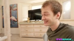 'Cute Cream Teen Liz Jordan First Time Threesome Creampie + Cum Mouth' screenshot nº 21