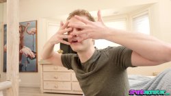 'Cute Cream Teen Liz Jordan First Time Threesome Creampie + Cum Mouth' screenshot nº 3