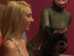 'Mature Women With Younger Girls Orgy 2' screenshot nº 6