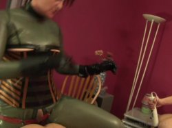 'Mature Women With Younger Girls Orgy 2' screenshot nº 92