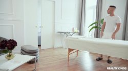 Captura de 'Seduce My Masseuse 2' nº 46