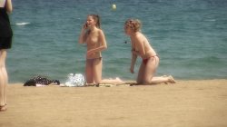 'Two Big Dicks for Noemilk' screenshot nº 9