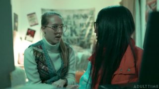 Lesbian Seduction 2 - Escena3 - 2