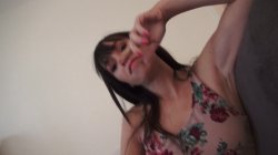 Captura de 'Tiny Babes ... Who Love Dick!' nº 35