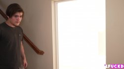 Captura de 'Mature Cougar Seduces her Boyfriend's Son' nº 4