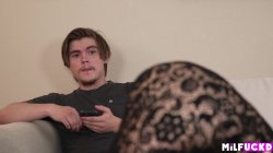 Captura de 'Mature Cougar Seduces her Boyfriend's Son' nº 7