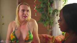 Captura de 'My Lesbian Vacation' nº 4