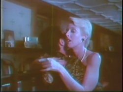 Captura de 'Original Theatrical Trailer - Girl's Best Friend' nº 16