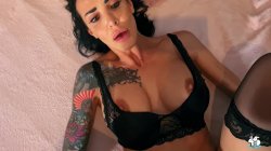 'True Amateurs: Hot MILFs' screenshot nº 45