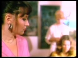 'Original Theatrical Trailer - Roommates' screenshot nº 7