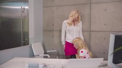 'Independent Woman' screenshot nº 84