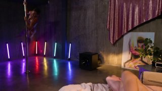 Walking in on Her - Escena2 - 1