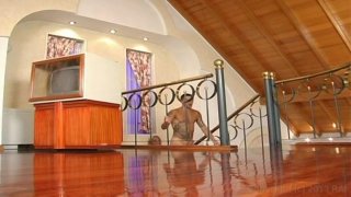 Her Cock is Bigger Than Mine 1 (Mile High) - Scène1 - 4
