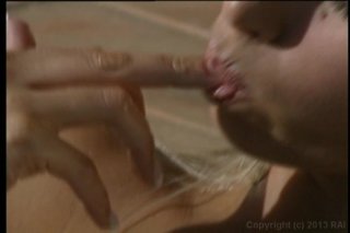 Babes Abroad - Escena1 - 3