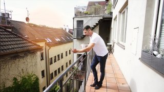Love Thy Neighbor - Cena1 - 1