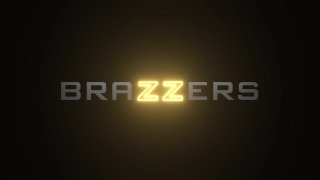 Big Tits At Work Vol. 22 - Escena2 - 1