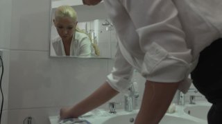 Versaute Kammerzofen - Scene8 - 1