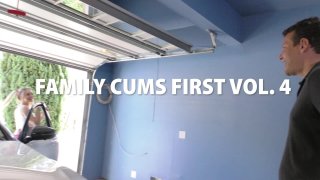 Family Cums First 4 - Escena1 - 1