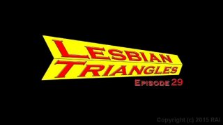 Lesbian Triangles 29 - Scène1 - 1