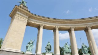 Two Cocks and a Pussy - Scène4 - 1